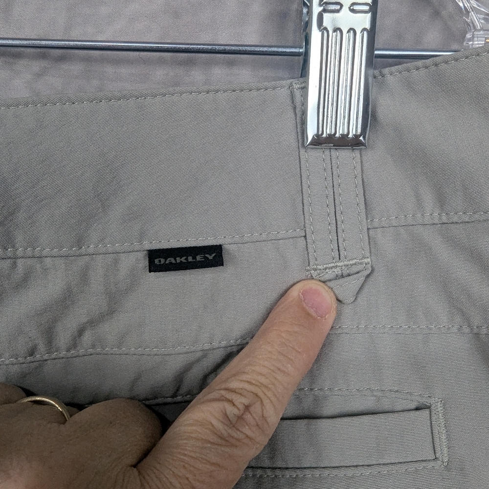 Oakley Size 34 Regular Fit Gray Pants Nylon/Elastane Blend - Picture 7 of 9